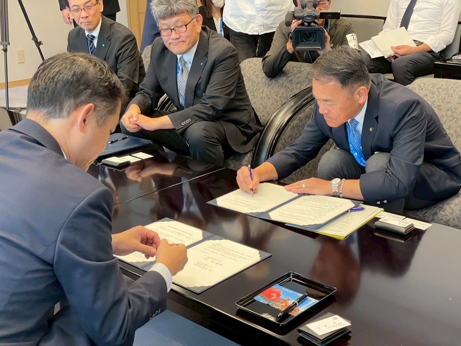 写真02：唐津市と防災協定を締結